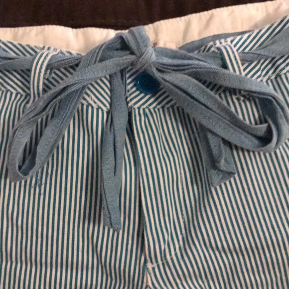 Papaya striped shorts size Large - Picture 8 of 9